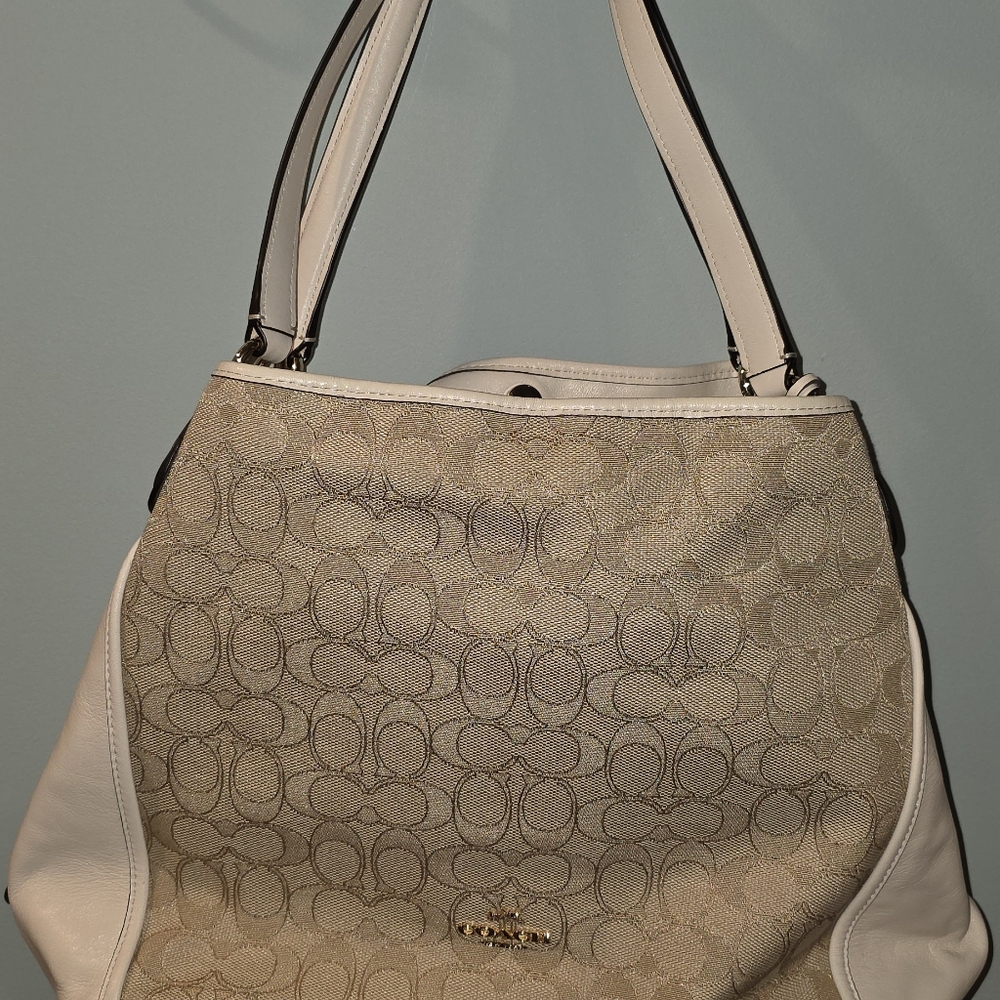 Coach Edie 31 Shoulder Bag Signature Jacquard/Cream Leather - Picture 4 of 9